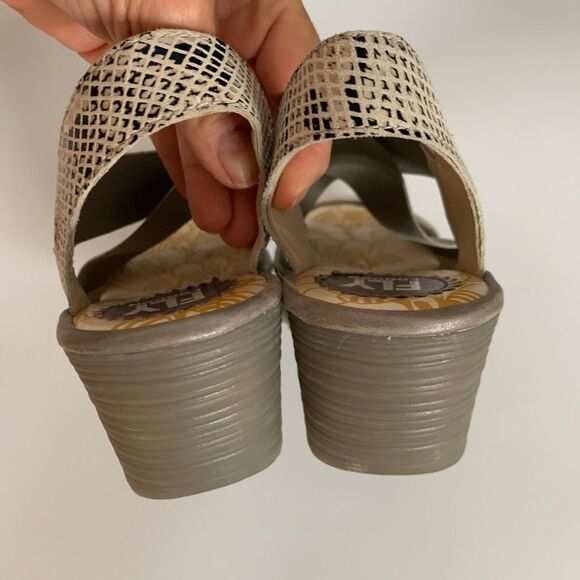 Fly London Yagi Elastic Leather Low Wedge Snake-print Sandal Grey Size 39 - Picture 11 of 12